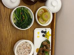 -雪梅月子中心(华侨城店)