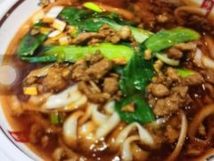 -顺溜·手工刀削面·黑金店(铜锣湾店)