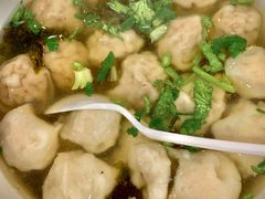 鱼丸鲜肉馄饨-手劲鱼丸馄饨铺(哈一百店)