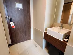 -香港华美达海景酒店