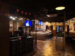 -麦落精酿啤酒餐吧(先农大院店)
