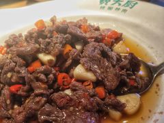 小炒黄牛肉-费大厨辣椒炒肉(高铁吾悦广场店)