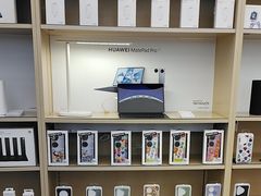 -华为授权体验店(华强北远望数码商城)