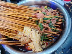 -拈签一笑黄牛肉辣卤串串