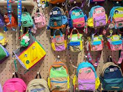 -燕莎奥特莱斯购物中心