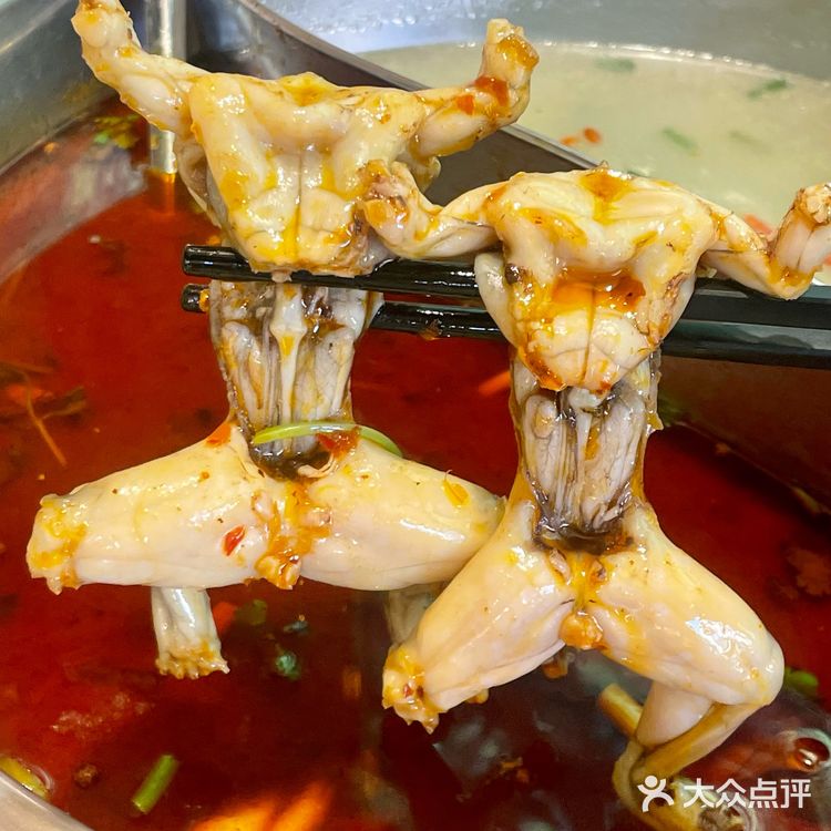 广州！这家18年老味道的田鸡真的嘎嘎香😋 