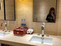 -上海衡山路十二号华邑酒店