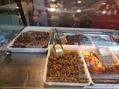 -鑫记婆婆兔·成都特产·兔头手撕兔(太古里店)