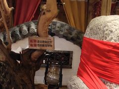 -老牌坊云南鱼豆花火锅(爱建店)