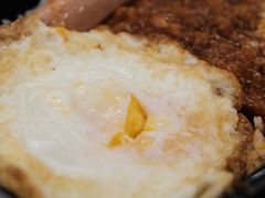 煎蛋肠仔免治牛肉饭-敏华冰厅(平安金融中心店)