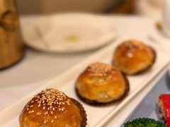 蜜汁叉烧酥-新雅(丰盛里店)