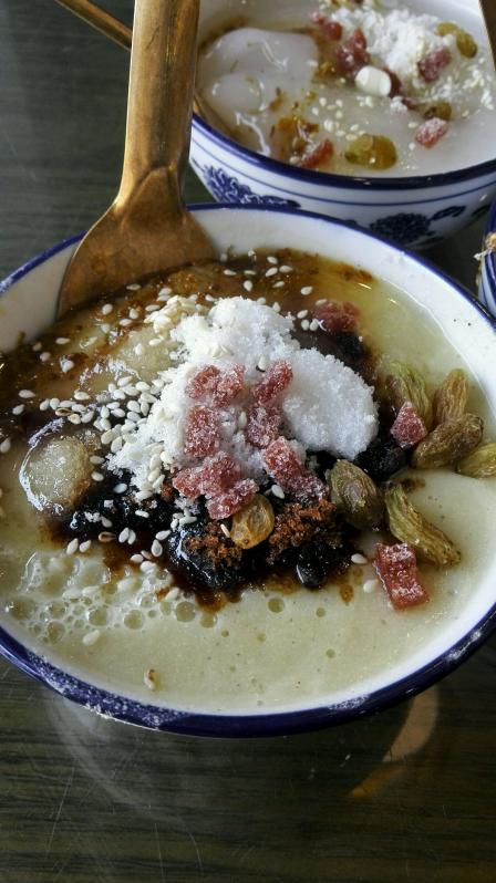 茶汤李京味餐厅(和平里店)-"店不大,茶汤,面茶和杏仁茶都不错,篮花瓷.