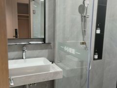 -雅宜酒店(广州黄埔大沙东地铁站店)