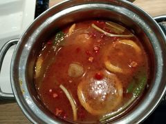 冬阴功鸭汤锅-龙聚德北京烤鸭(沙坪坝华宇A馆店)