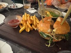 -LESCEDARS Brasserie Bistro香柏树