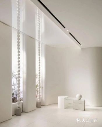 现代极简|奶油白高级时尚Spa店，省钱又美观