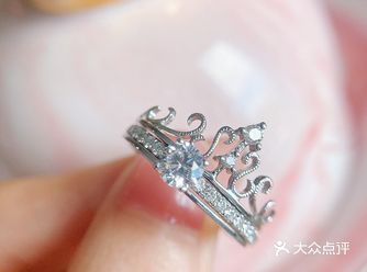 作为婚戒 必不可少的就是它具有的含义 通常