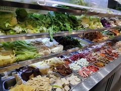 -愉肴麻辣香锅(中山路店)