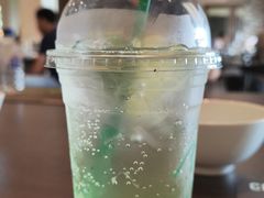 -Chom Cafe and Restaurant