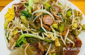 Pork Rib Stir-Fried Noodles