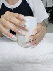 -UN·桃喜日系美睫美甲