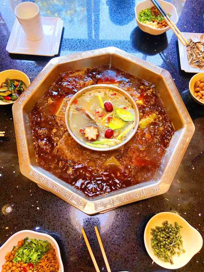 三味渔府(城固店)-"从成都回西安的路上去吃的 服务很热情 .