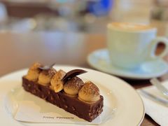 -Fridi Patisserie Cafe