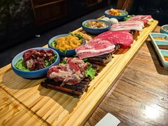 -明洞阿姨·韩式酱蟹烤肉·创意料理(三元桥店)