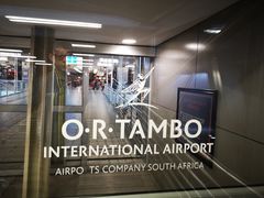 -奥利弗·雷金纳德·坦博国际机场