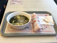 -东方既白(上海浦东国际机场)