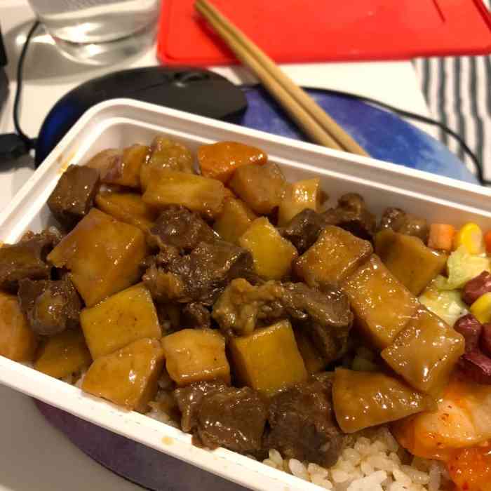 食八掌·焖烧牛肉饭(临河街店)-"家附近的外卖,菜品非常便宜.