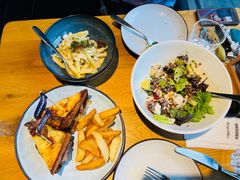 鸡肉有机藜麦沙拉-The Diner X餐厅(青岛万象城店)