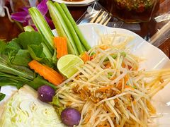 -Dang restaurant (patong phuket)