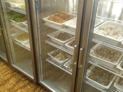 面包甜点陈列柜-临沂荣华大酒店