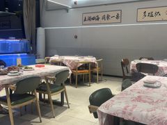 -老班长·小龙虾·鲜货烧烤大排档(金街美地店)