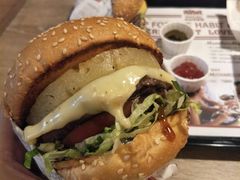 -The Habit Burger Grill 哈比特汉堡(复兴soho店)