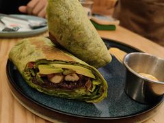 低温慢煮鸡胸肉佐牛油果手卷-Yum Yum 土耳其风味餐厅(万达尊店)