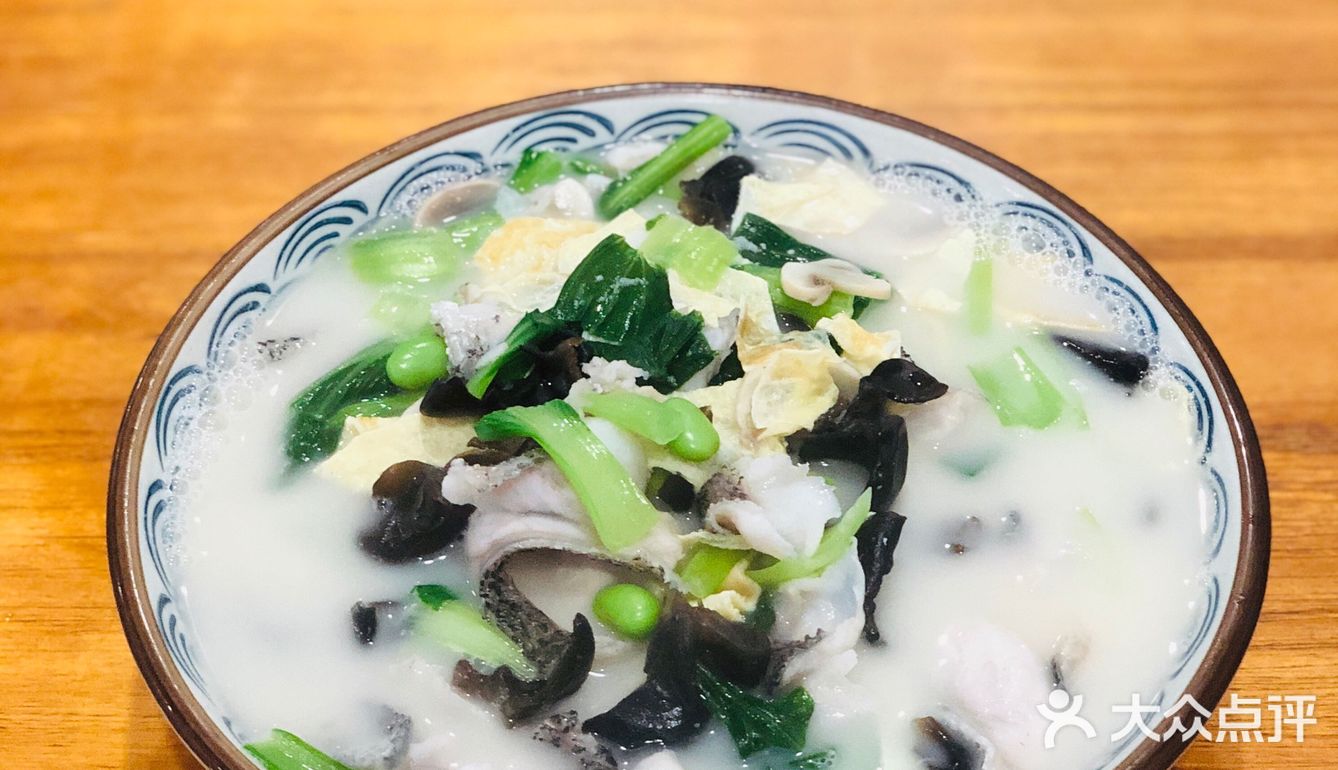 鱼汤鲜美面条筋道