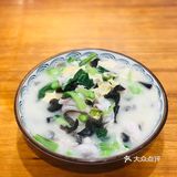 鱼汤鲜美面条筋道