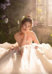 -雪中彩影婚纱摄影·微光艺术中心