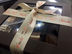 -VENCHI 闻绮(上海佛罗伦萨小镇店)