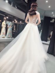 -艾米丽婚纱礼服