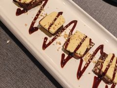 冰淇淋配巧克力-Efes Turkish & Mediterranean Cuisine 艾菲斯餐厅(陆家嘴店)