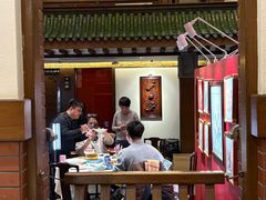 -梅龙镇酒家(南京西路总店)