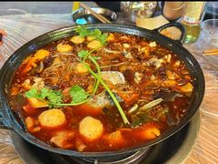 -鸿顺老铁锅美蛙鱼府(解放碑店)