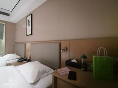 -铂逸梦秦酒店(横店梦幻谷店)