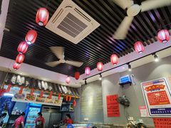 -爆炸头阿姨小四川正宗川味小吃(无任何分店)