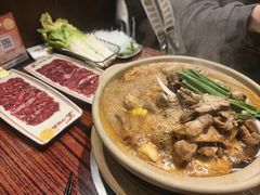 -沙胆彪炭炉牛杂煲(上海日月光广场店)