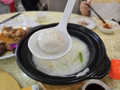 -鹏城人家海鲜酒家·23年老字号(较场尾店)