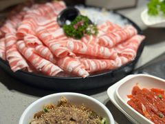 -海底捞火锅(曹安公路店)